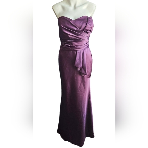 David's Bridal Dresses & Skirts - Davids Bridal Plum Colored Strapless Evening Gown Sz 4 Sweetheart Glam